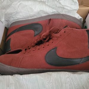 Nike SB Zoom Blazer Mid